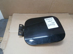 CUBIERTA SOLAPA COMBUSTIBLE GASOLINA HONDA HRV 2000 NEGRA NH592P - Imagen 1 de 1