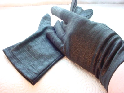 Vintage Lindfelt Fashion Gloves Reptile Textured Black Nylon Size 7 7.5 AP2513 - Image 1 of 4