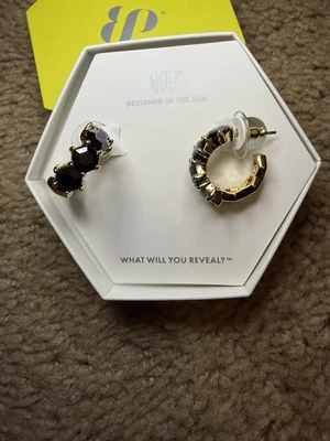 Bomb Party OG Collection Hoops, ER16248 "Just A Dream" negro solo circonita cúbica, chapado en oro Foto 1 de 4