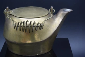 ANTIKE Messing Kaffee Tee Kanne (auf der Oberseite des Holzofens) 9" T mit Griff x 6" Durchmesser - Bild 1 von 12
