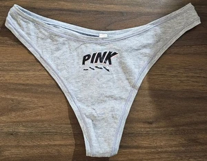 Gr. Medium Tanga PINK von Victoria's Secret Halloween Fledermäuse grau neu mit Etikett - Bild 1 von 5