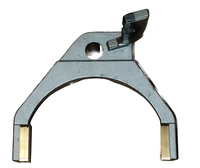 Horquilla de cambio de marchas TR6060 T56 MAGNUM 3ª 4ª con almohadillas de horquilla de bronce Foto 1 de 2