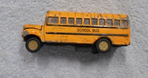 #WW. DIECAST MODEL SCHOOL BUS - PLASTIC BASE, FRICTION DRIVE - Bild 1 von 7