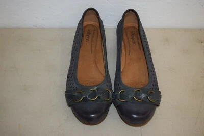 Softspots Comfortiva Women's Posie Leather Flats Laser Navy Size 10W - Image 1 of 4