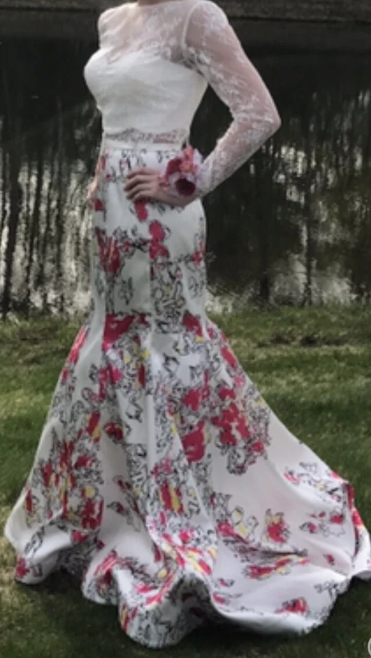 Clarisse 6 码礼服 — 第 1/1 张图片