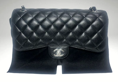 Bolso de Hombro Chanel Grande Clásico Doble Solapa Cuero Negro con Caja Completa Foto 1 de 4