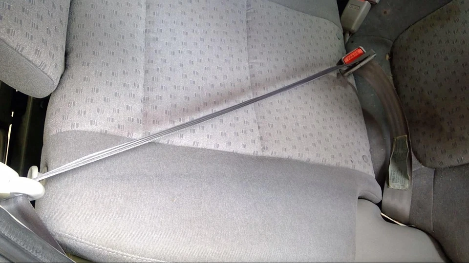 Used Rear Seat Belt Rear fits: 2003 Kia Rio Rear Grade A - Image 1 of 4