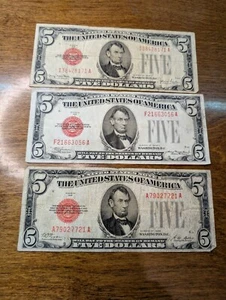 Lot of 3 x $5 Red Seal United State Notes - Picture 1 of 10