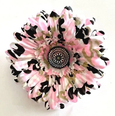 4.5" Camouflage Pink Daisy Silk Flower Hair Clip Kaleidoscope Glass Cabochon - Image 1 of 2