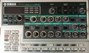 Yamaha DX200 - rare FM synthesis synth/ groovebox - Picture 1 of 1