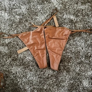 NWT SKIMS Fits Everybody Thong T String Panty Camel Neutral Set of 2 Women 3X - Picture 1 of 5