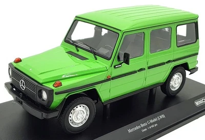 Minichamps 1/18 Scale Diecast 155 038101 - Mercedes-Benz G-Model LWB Green - Image 1 of 4