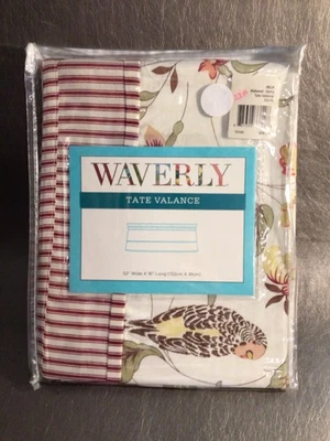 Waverly Tate Cenefa Retweet Berry Floral Raya con Pájaros 52” x 16” Foto 1 de 3