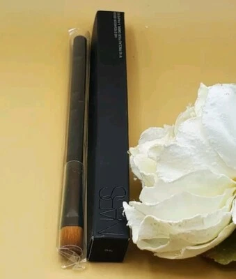 Nars #40 Eyeshadow Brush N # 1840  New In Box  - Image 1 of 4