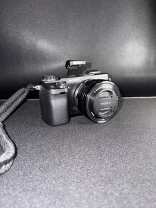Sony Alpha NEX-6, mirrorless digital camera 16-50mm power zoom - Picture 1 of 7