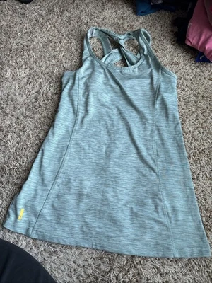 Top Deportivo de Dama Deportiva Deportiva Deportivo Foto 1 de 4