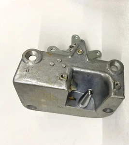 MERCEDES W108,W109,W110,W111,W112,W113 RIGHT DOOR LOCK 1107301235 - Picture 1 of 3