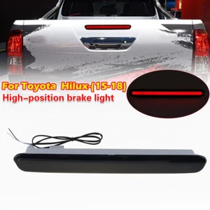Tercera luz de freno trasera negra alta tercera luz trasera para Toyota Hilux Revo SR5 2015-2019 - Imagen 1 de 8