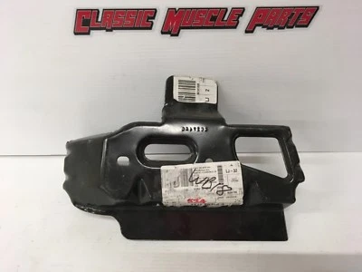 Оригинальный соединительный кронштейн решетки радиатора для Ford Transit 10 11 12 13 9T1Z-8B455-A из старых запасов - Изображение 1 из 2