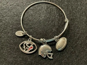 Brand New Womens Houston Texans Cute Silver 3 Charm Logo Bracelet~One Size - Picture 1 of 1