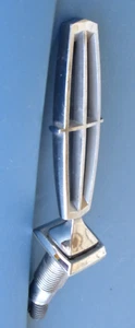 LINCOLN TOWN CAR HOOD ORNAMENT EMBLEM CHROME BADGE 03-11 OEM TOWNCAR 04 05 06 - Picture 1 of 8