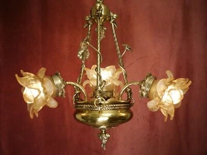 SWEET SMALL 4 LIGHT FINE SHINY BRASS LAMP CHANDELIER ROSE COLORED GLASS Ø 19" - Picture 1 of 4