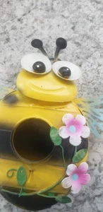 Bumble Bee Metal Bird House Garden Patio Decor w Hanging Hook🐝 Yellow 8"x9" - Picture 1 of 8
