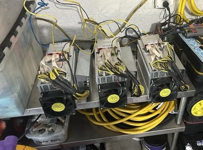 3 比特大陆 Antminer L3+ 带电源全部升级到 HiveO — 第 1/2 张图片