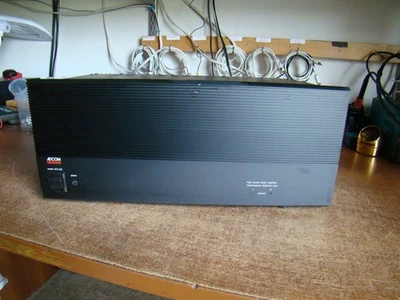 ADCOM GFA-555 Power Amplifier 200/8 (High Current) - Image 1 of 4
