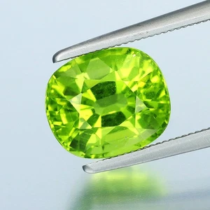 ¡Brillos! Cojín de peridoto verde natural sin calefacción de 3,34 quilates 9,14 x 7,86 mm, Myanmar - Imagen 1 de 4