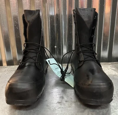 NUEVAS Botas Bata Militar Mickey Mouse Bunny 11 Clima Extremo Frío Aisladas T33 Foto 1 de 4