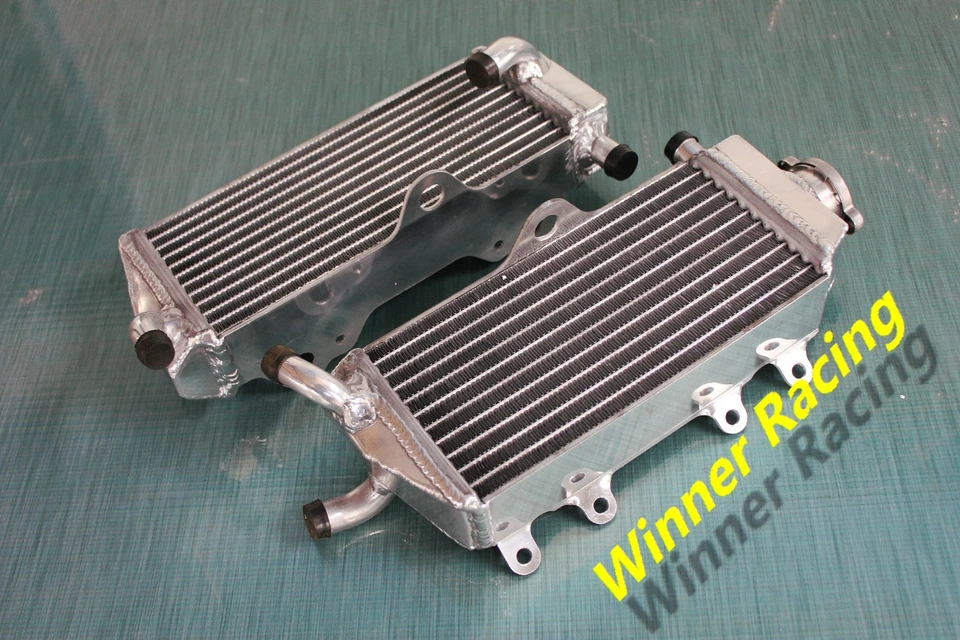 RADIADORES IZQUIERDO Y DERECHO YAMAHA YZ125 YZ 125 2002-2003-2004 Foto 1 de 3