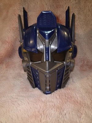 Transformer: Optimus Prime Helmet Talking + Voice Changing Hasbro 2006 Pre-owned - Image 1 of 4