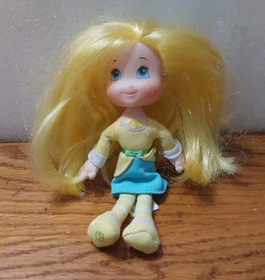 Muñeca suave Lemon Merengue 6" Strawberry Shortcake Hasbro American Greetings 2008 Foto 1 de 3