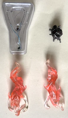 1/6 Hot Toys MMS301 Scarlet Witch Mystic Effects Necklace Ultron Heart - Image 1 of 2