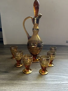 Vintage MCM Roumania Amber Glass Gilt Gold Stripe Decanter 6 Glass Cordial Set - Picture 1 of 9