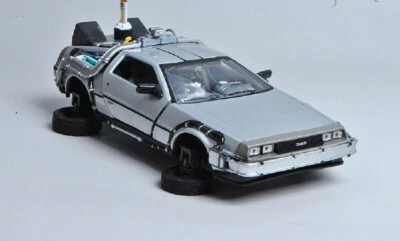 Welly 1:24 Delorean Time Machine Back to the Future 2 Fly Mode Diecast Model NIB - Image 1 of 4