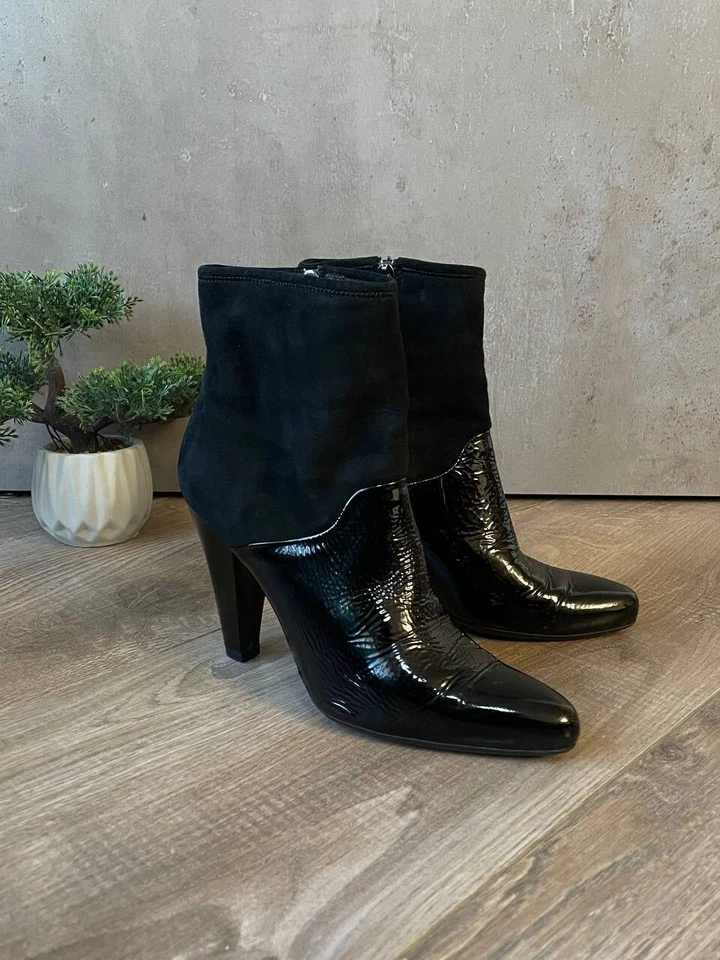 Prada Women’s Patent Leather Boots Black Size 37 Made in Italy Designer Luxury - Image 1 of 4