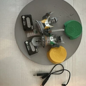 Hexbug Micro Titans Vortex  Brawler Bots "Samurai VS Knight" Arena Toys - Picture 1 of 6