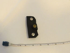 Handgefertigter Leder Schlüsselanhänger schwarz mit goldfarbenem Druckknopf & silberfarben 3,25" x 1,5" - Bild 1 von 4