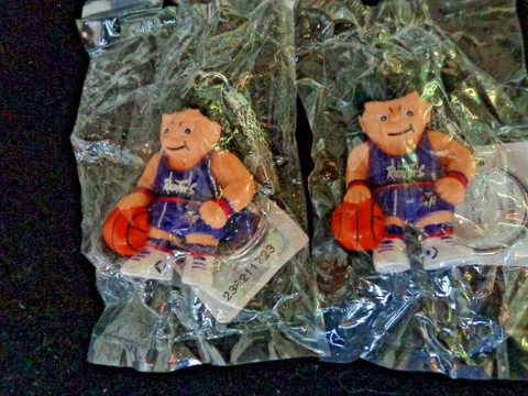 VINTAGE NBA Toronto Raptors L'IL Brat Basketball Player 3 Pc. Lot Old School Cover