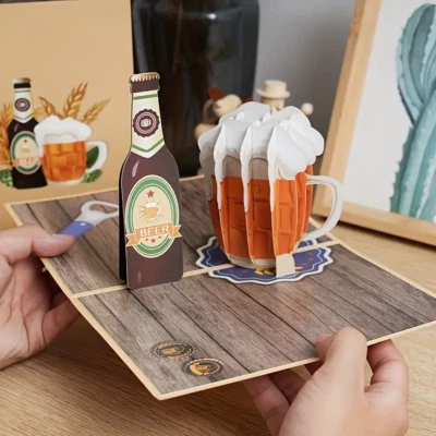 "Sobre de tarjeta emergente 3D de cerveza de 12"" para cumpleaños del día del padre papá hermano hombres" Foto 1 de 4