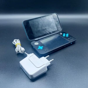 New Nintendo 2DS XL Handheld-Spielekonsole - Schwarz/Türkis - Picture 1 of 10