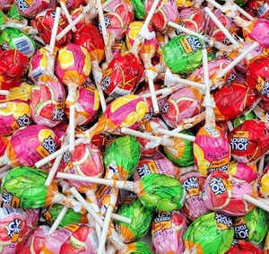 Jolly Rancher Round Lollipops, Assorted Fruit Filled Pops, Bulk Candy (2 Pounds) - Picture 1 of 1