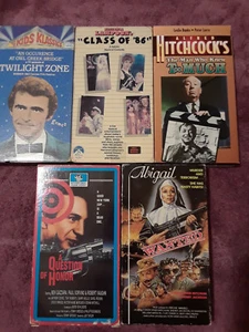 Vtg.VHS Movies&Series(5)Twilight Zn Abigail Question/Honor Hitchcock Ntl Lampoon - Imagen 1 de 2