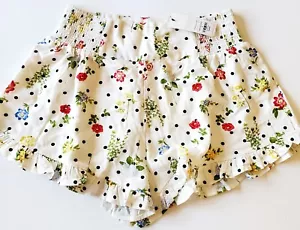 Francesca's mi ami Floral Smocked Waist Shorts Size S NWT White Ruffled Leg - Picture 1 of 10