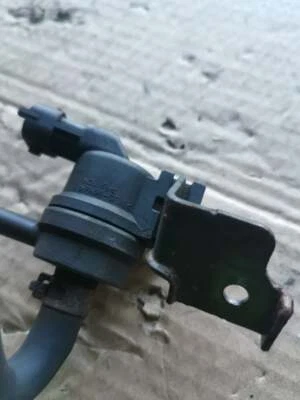 Hyundai IX35 2012 1,6 gasolina válvula de vacío G4FD Foto 1 de 3