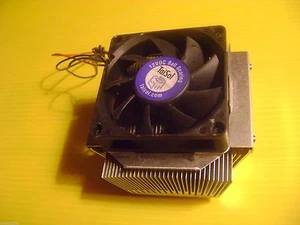 e-Machine T2682 gruppo dissipatore di calore e ventola OEM - Foto 1 di 5