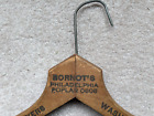 Pendentif publicitaire pour vêtements en bois vintage Bornot's Cleaners & Dyers Philadelphie