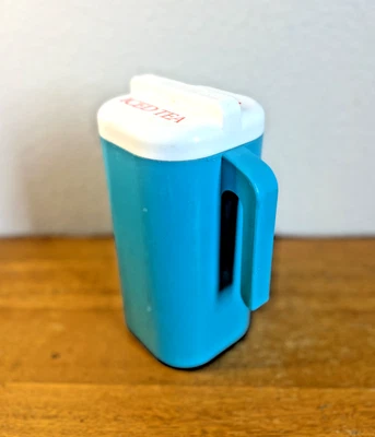 Jarra de plástico vintage de té helado Lipton de los años 70 - aguamarina y blanca Foto 1 de 3